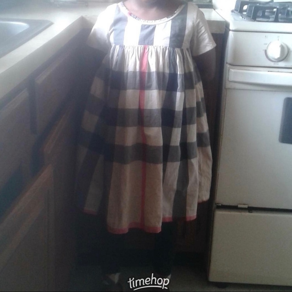 Little girls Burberry dress size 7